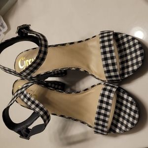 Women's gingham shoes-black and white